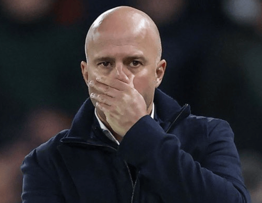 坚决不换帅！斯洛特拿到欧冠名额就留任，利物浦再给2亿欧元买人